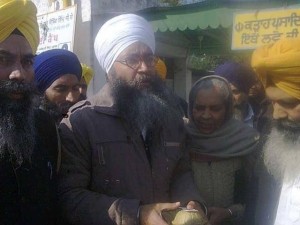 Bhai Gurmeet Singh with his mother outside Gurdwara Amb Sahib (Mohali)