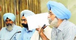 Harvinder Singh Phoolka addressing press conference at Ludhiana