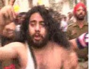 Amritdhari Sikh beaten up badly at Amritsar