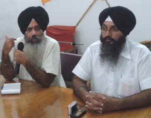 Kanwar Pal Singh (L) with Ranbir Singh (R)