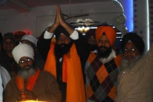 Bhai Lakhwinder Singh and Bhai Shamsher Singh at Gurdwara Amb Sahib (Mohali) [December 27, 2013]