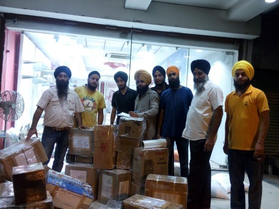 PunjabUpFilms, GreenThinkerz, Bittu Dhaba and Sikh Relief teammembers at Chandigarh airport