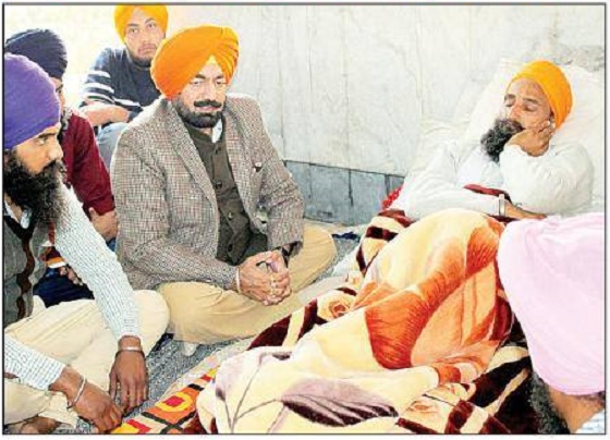 BJP leader Sukhminder Singh Grewal with Gurbaksh Singh Khalsa