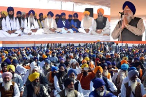 Sikhs bodies serve ultimatum to Punjab Govt. for closure of Noormehal Dera branches