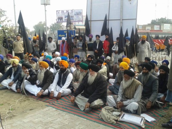 Sikh activists stage protest sit-in at Moga on India's republic day