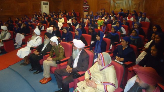 Nishan-E-Sikhi students