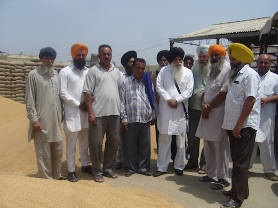 Dal Khalsa leaders with a farmer