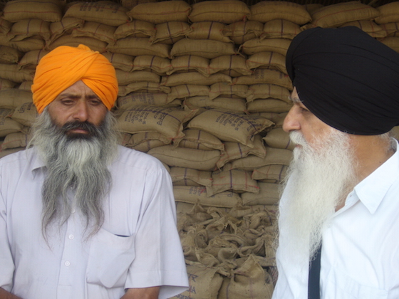Dal Khalsa president Harcharan Jeet Singh Dhami with a farmer