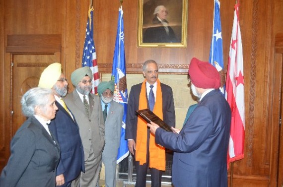 Sikhs Honor US Attorney General Eric Holder with a Sewa Award in Washington