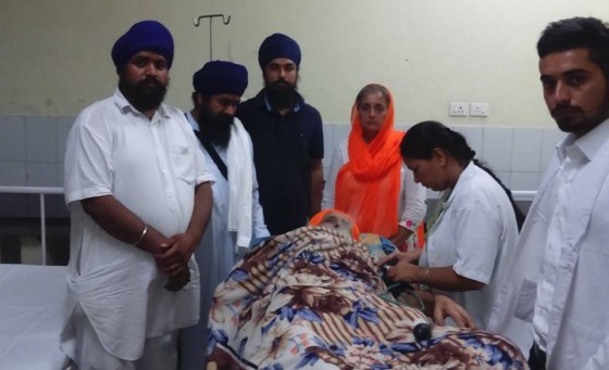 Bapu Surat Singh Khalsa in civil hospital Ludhiana.