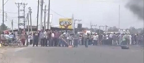 Sikhs block Jammu Pathankot Highway