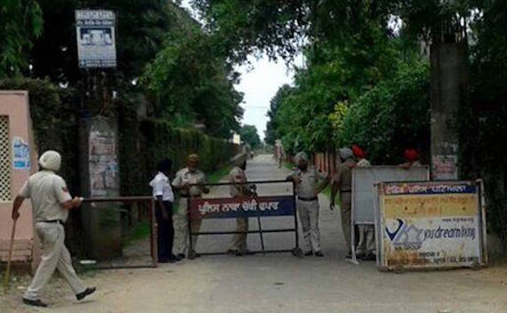 Police block roads leading to Hassanpur