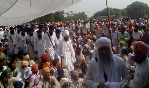 Baba Ranjit Singh and Bhai Panth Preet Singh during a protest demonstration