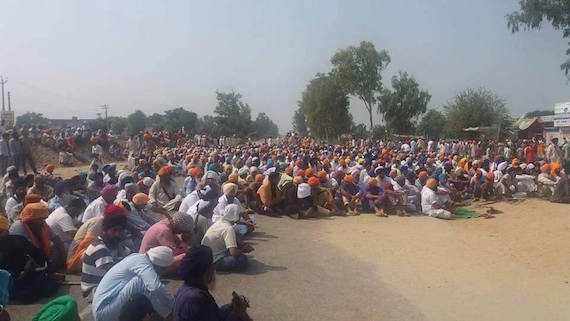 A view of protest demonstration and shut down at Ajitwal Moga