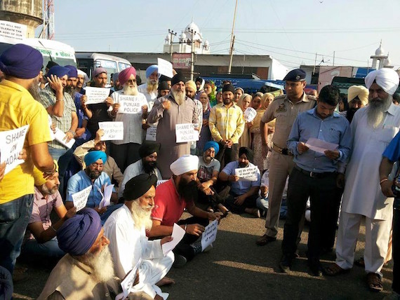 Sikhs in Jammu held protest against police firing in Punjab