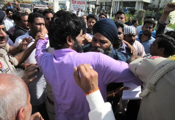 Shiv Sena activists thrash a Sikh in Nawanshehr [FIle Photo | March 25]