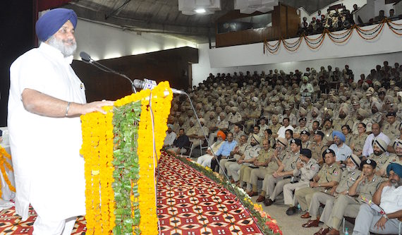 Sukhbir Badal addressing Punjab police personnel