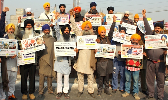 A view of protest by SAD (A) leaders at Amritsar | Photo: Narinderpal Singh