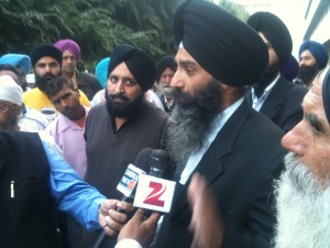 Advocate Jaspal Singh Manjhpur addressing media outside Ludhiana court complex [A File Photo]